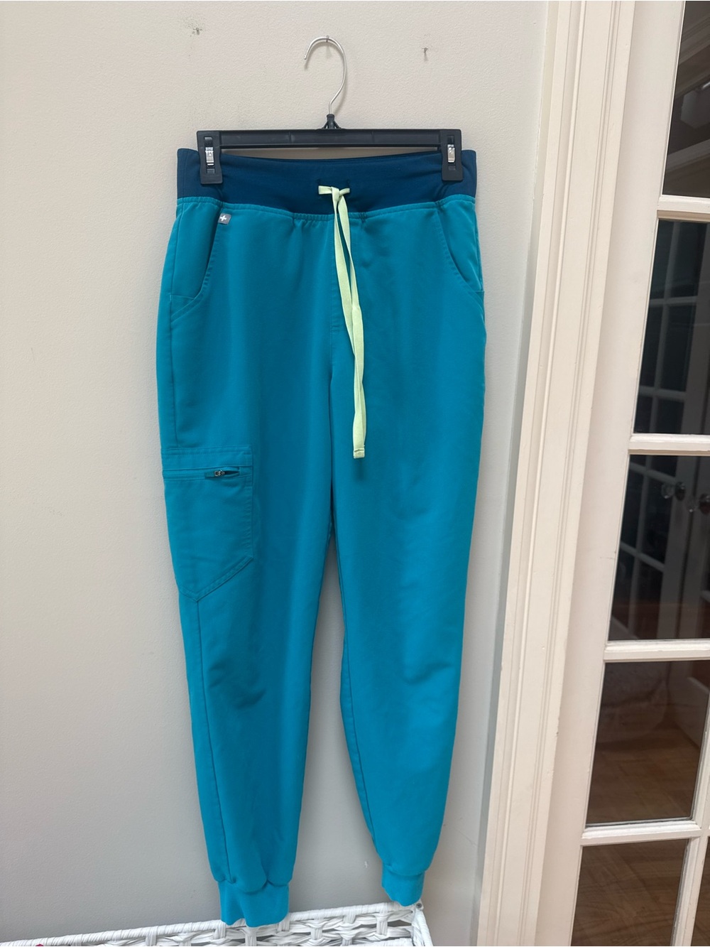 FIGS Zamora Scrub pants joggers size Small S PO # 3694